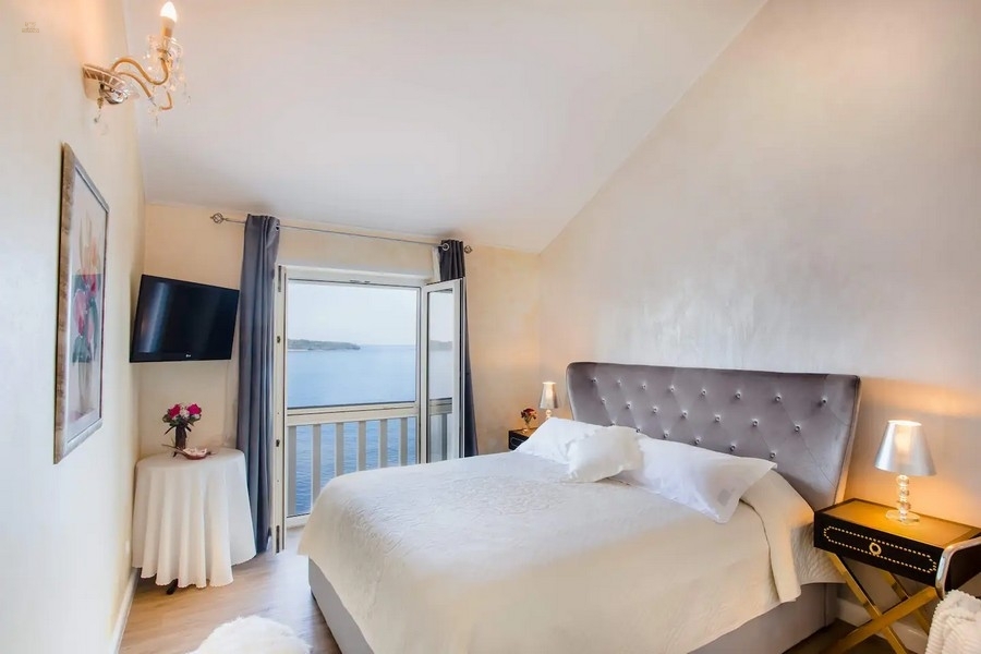 Thumbnail von Mediterrane villa direct aan zee, regio Dubrovnik