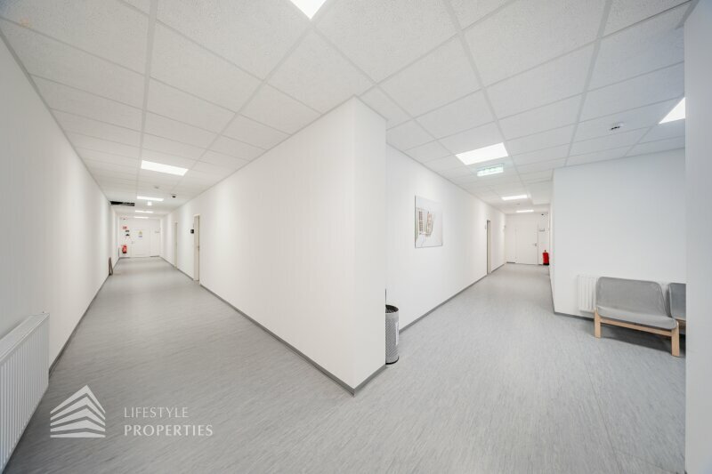 Thumbnail von Attraktives 10-Zimmer Büro/Praxis Nähe Enkplatz