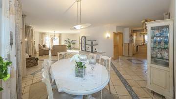 Thumbnail von Gepflegtes Landhaus mit schönem Ausblick in sonniger Ruhelage