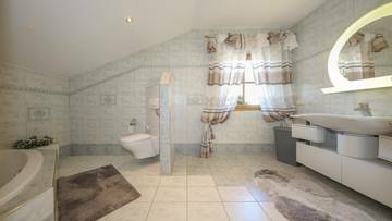 Thumbnail von Gepflegtes Landhaus mit schönem Ausblick in sonniger Ruhelage