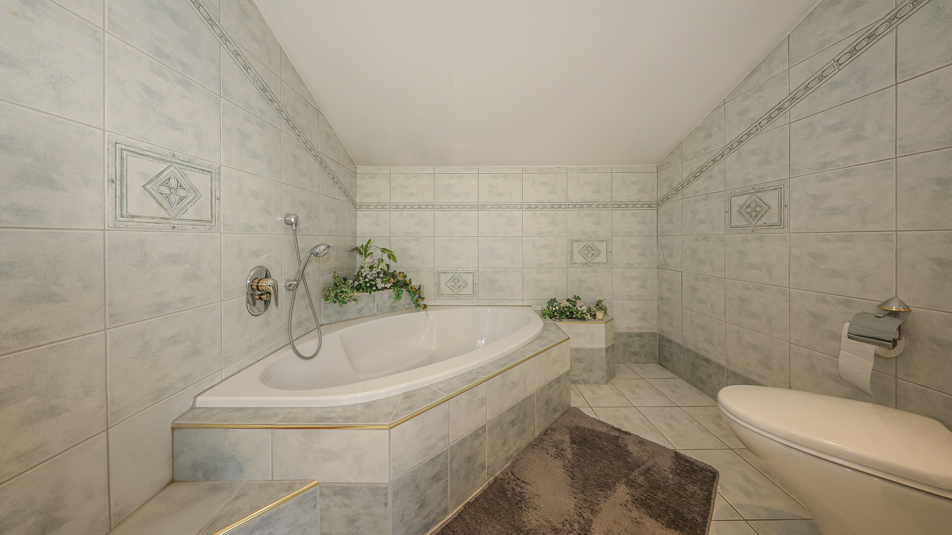 Thumbnail von Gepflegtes Landhaus mit schönem Ausblick in sonniger Ruhelage