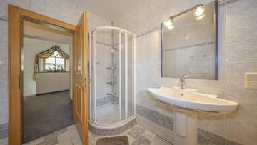 Thumbnail von Gepflegtes Landhaus mit schönem Ausblick in sonniger Ruhelage