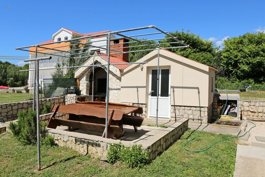 Thumbnail von Apartmenthaus nahe dem Meer, Insel Pag