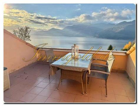 Sehr aparte zwei Zimmerwohnung mit herrlichem See- und Panoramablick