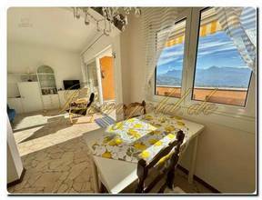 Thumbnail von Immogold Obere zwei Zimmer Wohnung mit Terrasse und super Seeblick