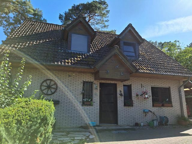 Thumbnail von Bezugsfreies Einfamilienhaus mit Seeblick oberhalb der Promenade in Gatow