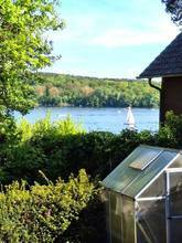 Thumbnail von Bezugsfreies Einfamilienhaus mit Seeblick oberhalb der Promenade in Gatow