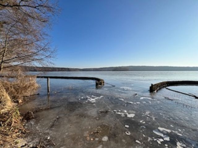 Thumbnail von Bezugsfreies Einfamilienhaus mit Seeblick oberhalb der Promenade in Gatow