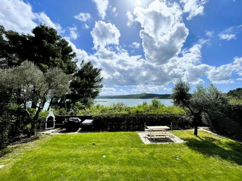 Thumbnail von Mediterranes Haus in traumhafter Lage am Meer