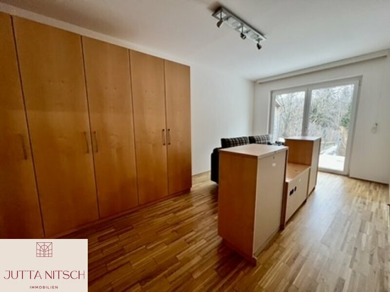 Thumbnail von Barrierefreie Gartenwohnung mit zwei Terrassen und zwei Garagenplätzen - Gießhübl Zentrum