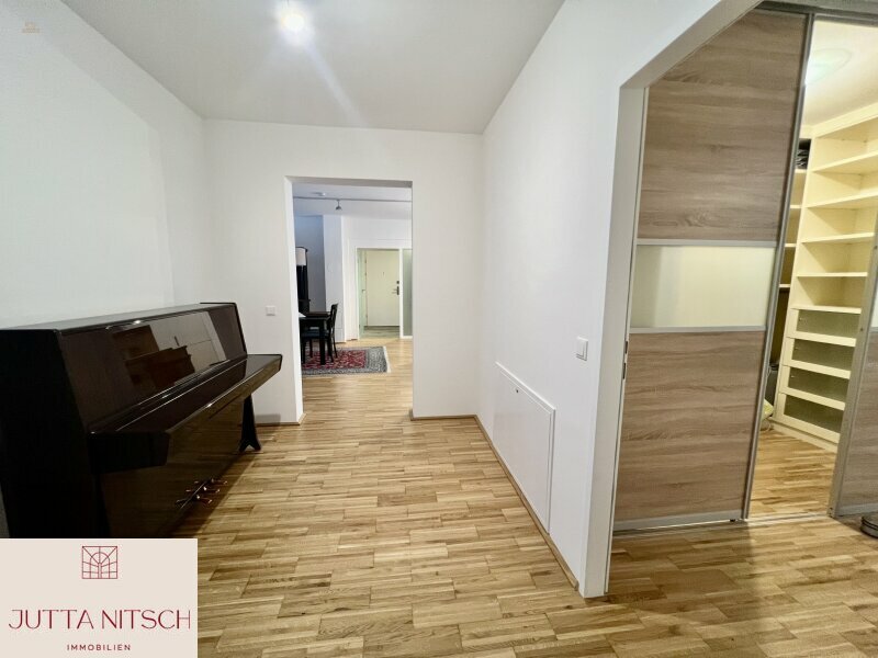 Thumbnail von Barrierefreie Gartenwohnung mit zwei Terrassen und zwei Garagenplätzen - Gießhübl Zentrum