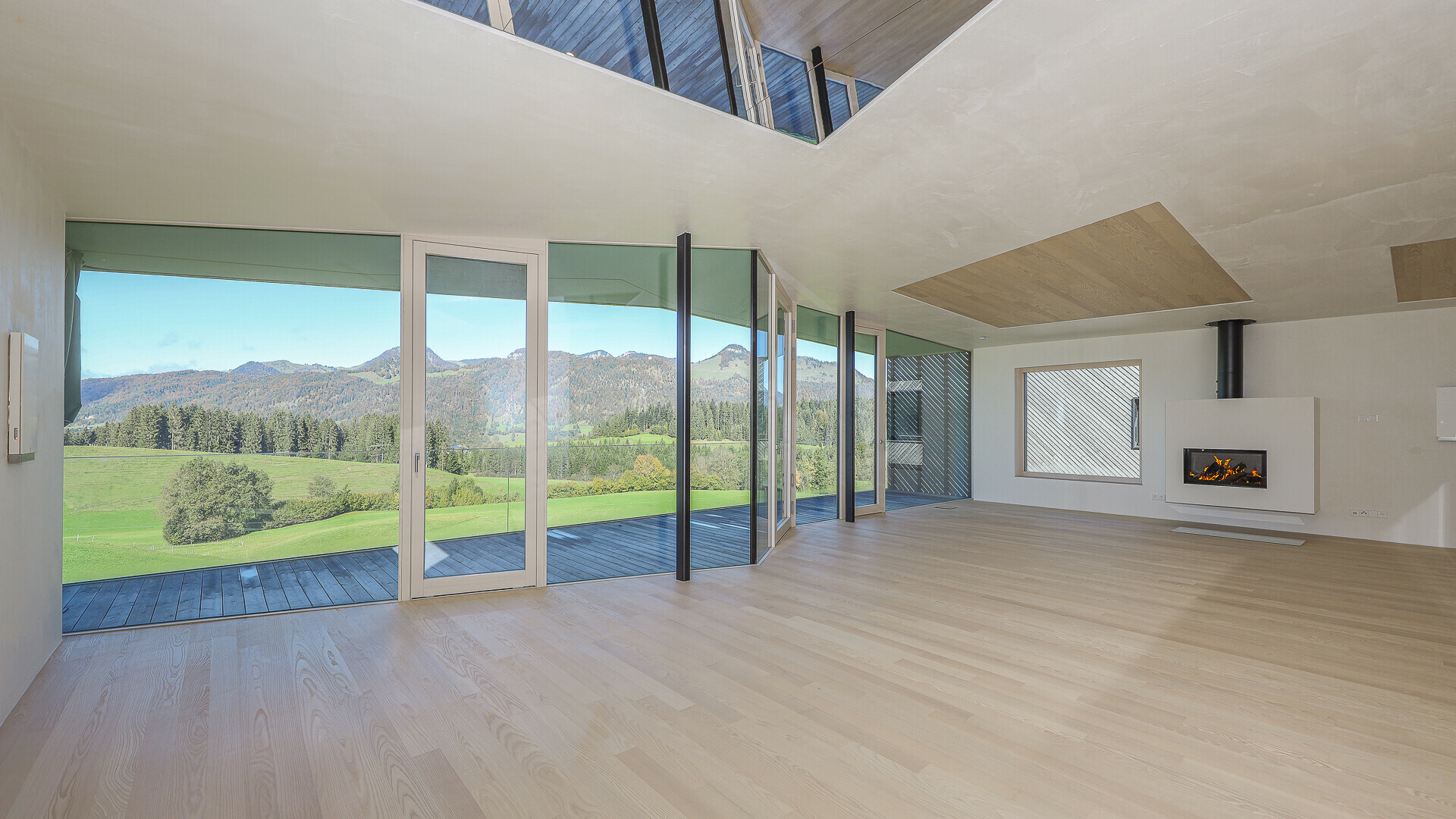 Thumbnail von Architektenvilla mit Pool und unverbaubarer Aussicht