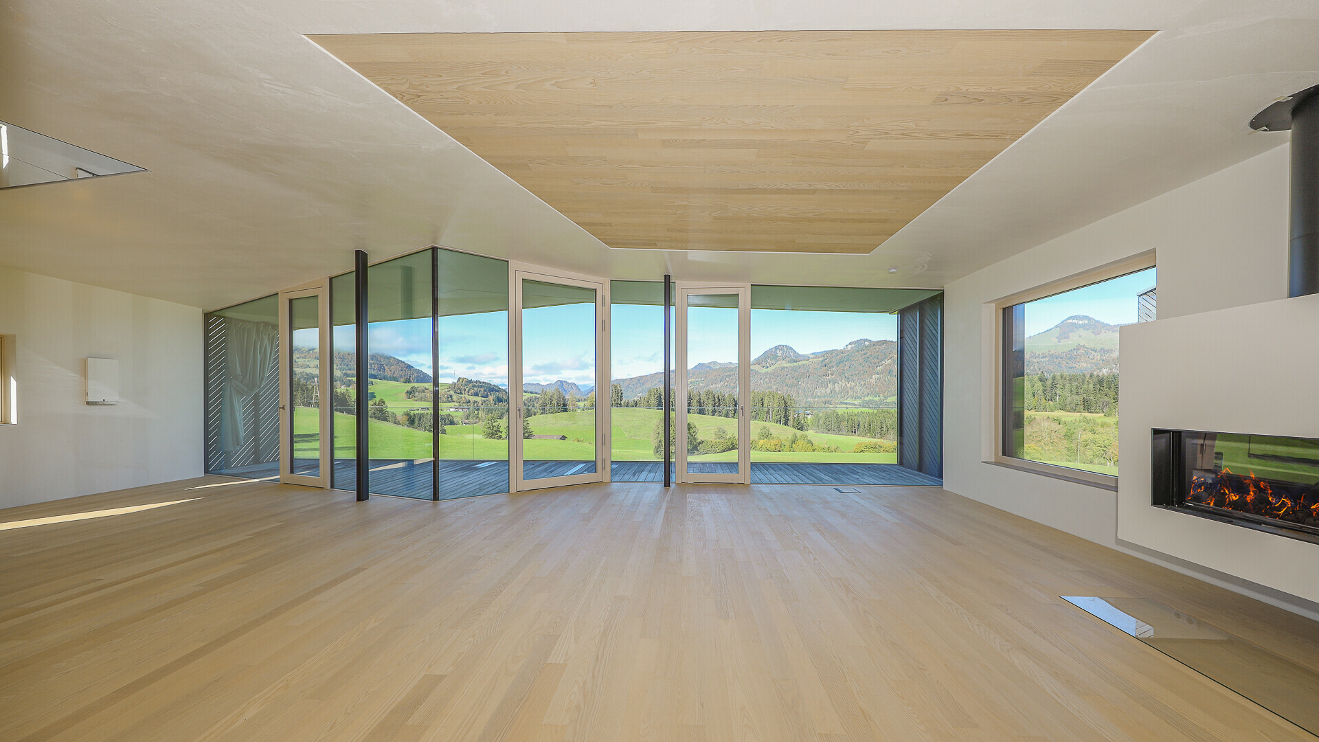 Thumbnail von Architektenvilla mit Pool und unverbaubarer Aussicht