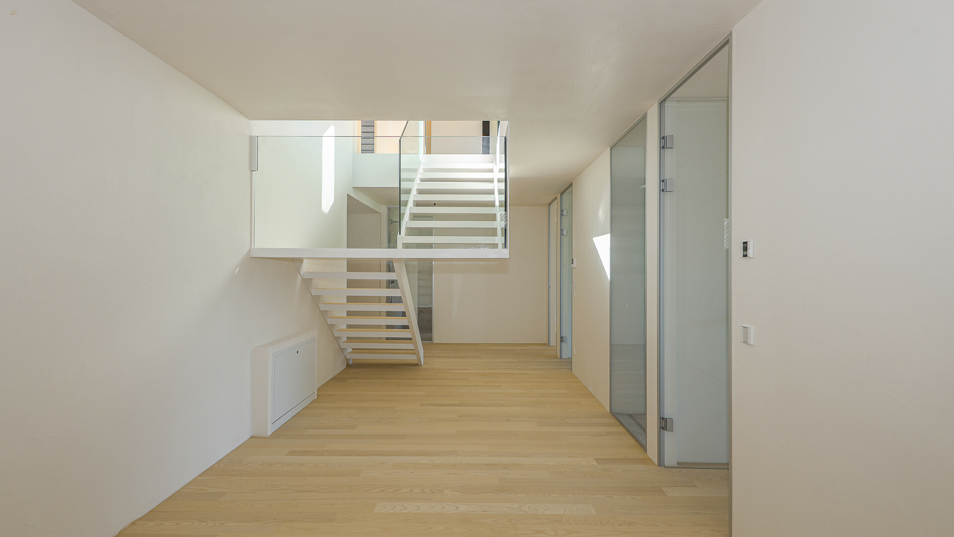 Thumbnail von Architektenvilla mit Pool und unverbaubarer Aussicht