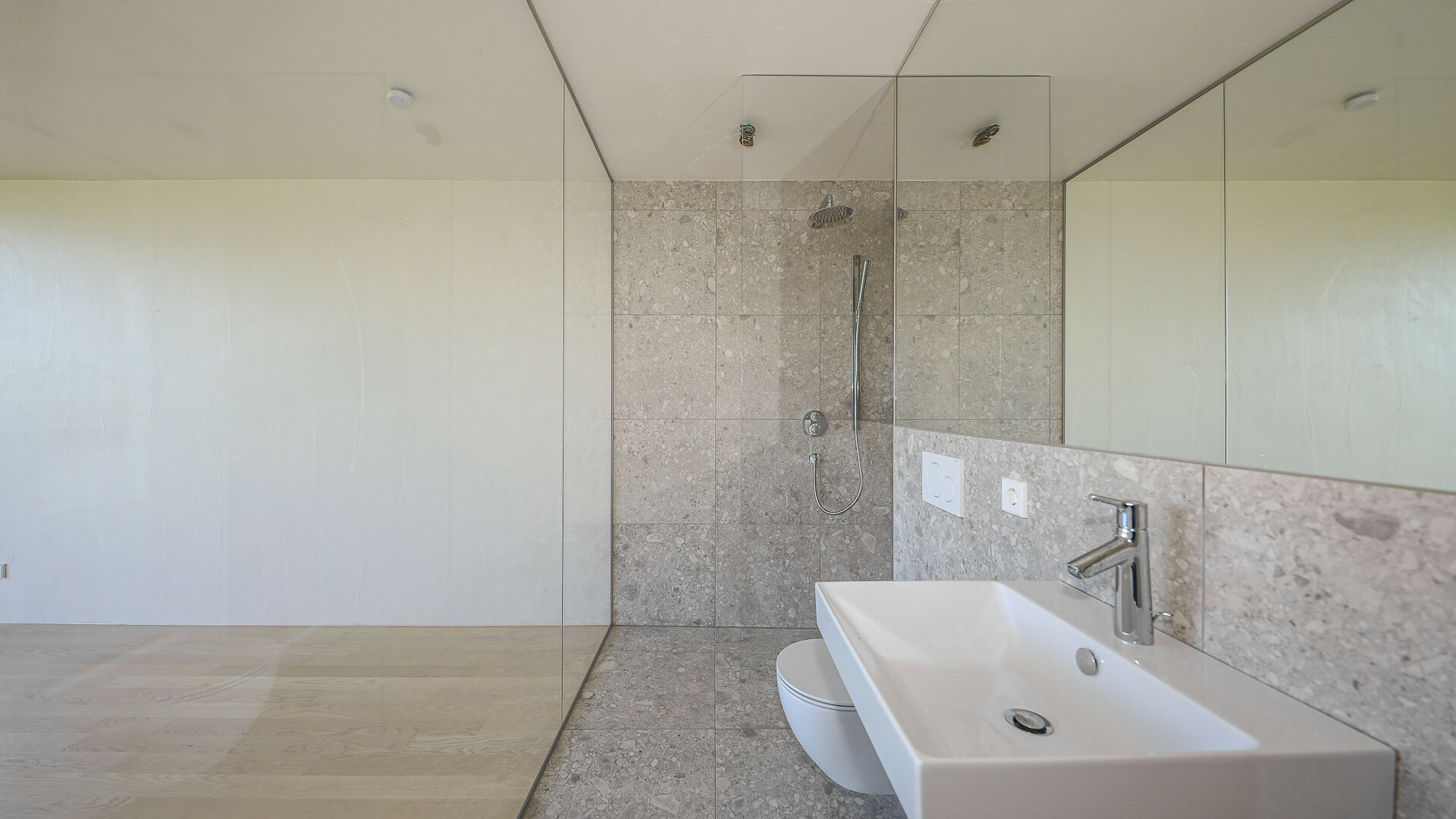 Thumbnail von Architektenvilla mit Pool und unverbaubarer Aussicht