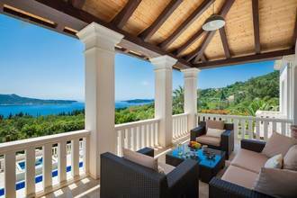 Thumbnail von Stilvolle Luxusvilla mit Panorama-Meerblick