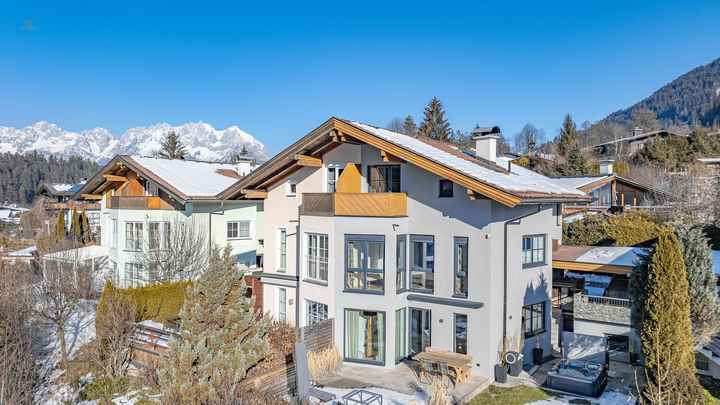 Exklusives Haus in sonniger Lage am Fuße des Kitzbüheler Horns