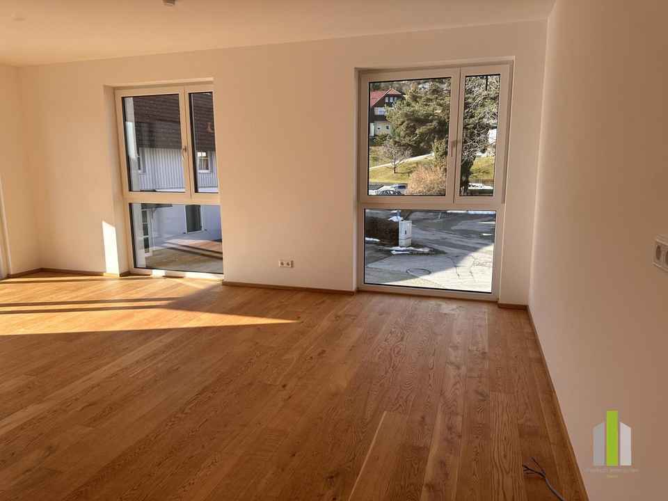 Lichtdurchflutete 4-Zimmer-Terrassenwohnung mit Blick ins Grüne