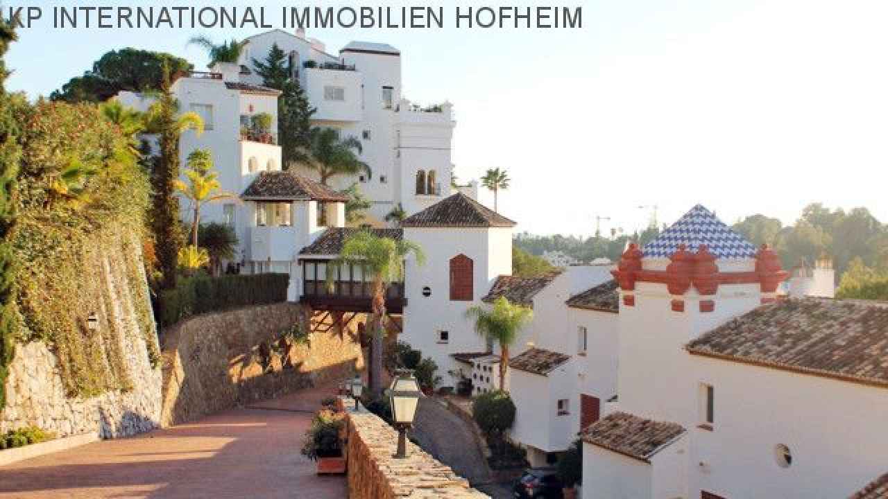 ***Haus im Andalusischen Stil direkt am Golfplatz***