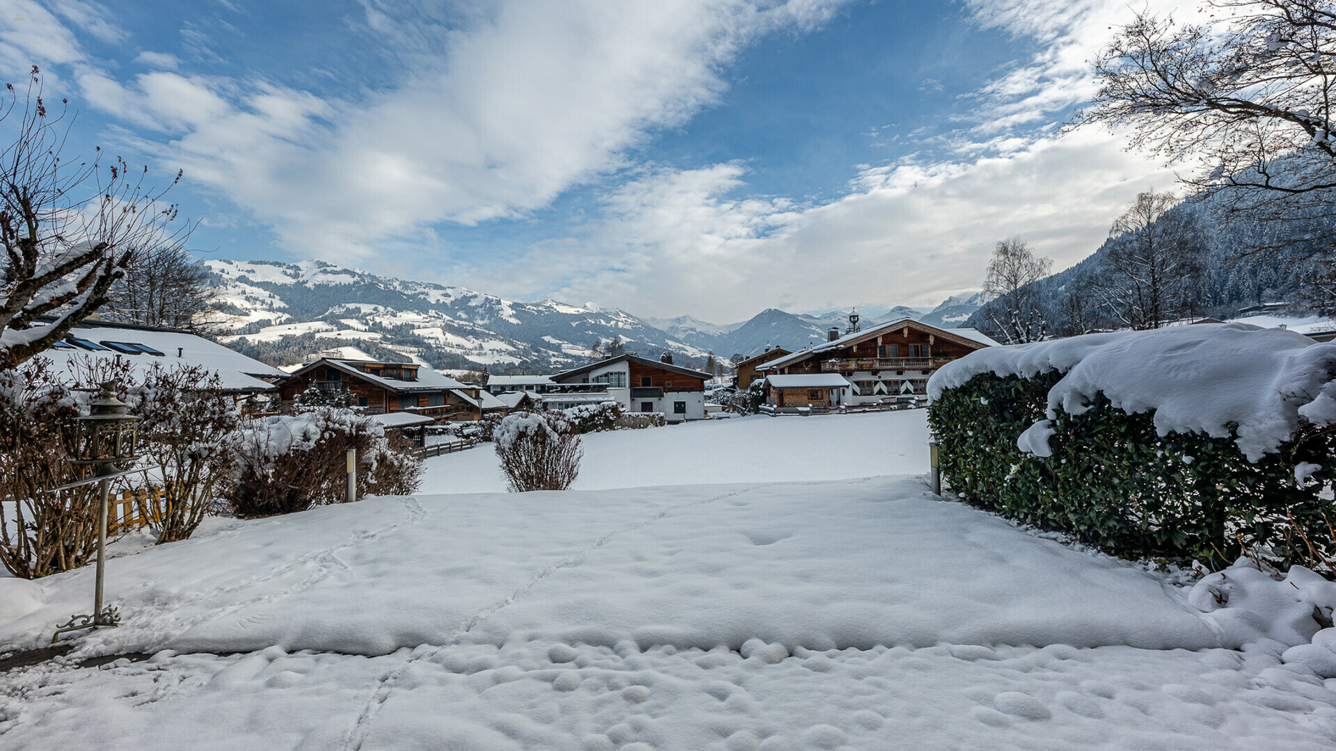 Thumbnail von Domizil mit Potenzial in zentrumsnaher Ruhelage - Ski Out