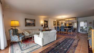 Thumbnail von Domizil mit Potenzial in zentrumsnaher Ruhelage - Ski Out