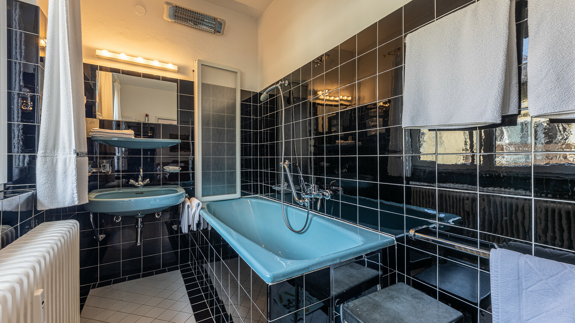 Thumbnail von Domizil mit Potenzial in zentrumsnaher Ruhelage - Ski Out