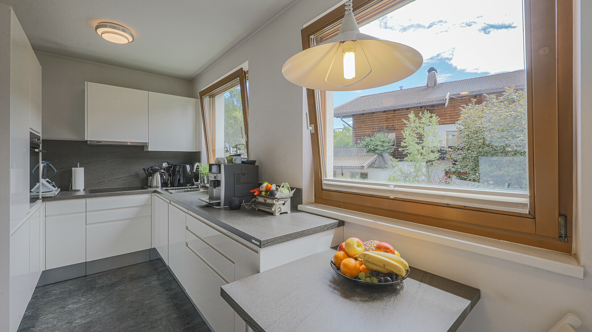 Thumbnail von Großzügige Wohnung in zentrumsnaher Ruhelage