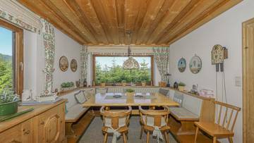 Thumbnail von Altbestand mit Potenzial in prominenter Toplage auf der Bichlalm