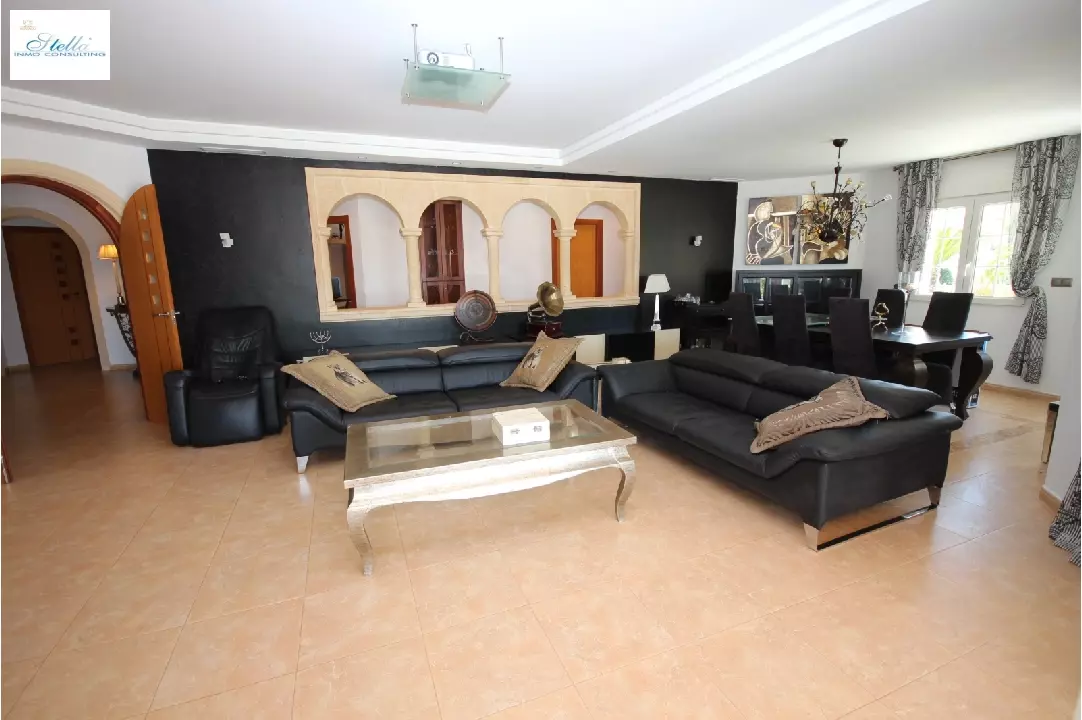 Thumbnail von Erstklassige Villa mit Infinity-Pool, Barbecue, Spielplatz, Doppelgarage, Keller, Garten, Balkon, Terrasse, viele Details, auf der Südseite von Montgó.