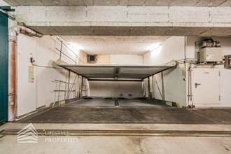 Thumbnail von Place de stationnement en garage dans le meilleur emplacement du 18e arrondissement de Vienne