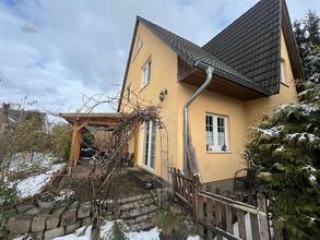 Thumbnail von Gepflegtes Einfamilienhaus mit kleinem Garten
