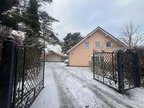 Thumbnail von Bezugsfreies EFH mit Nebengelass und weiterem Bauland