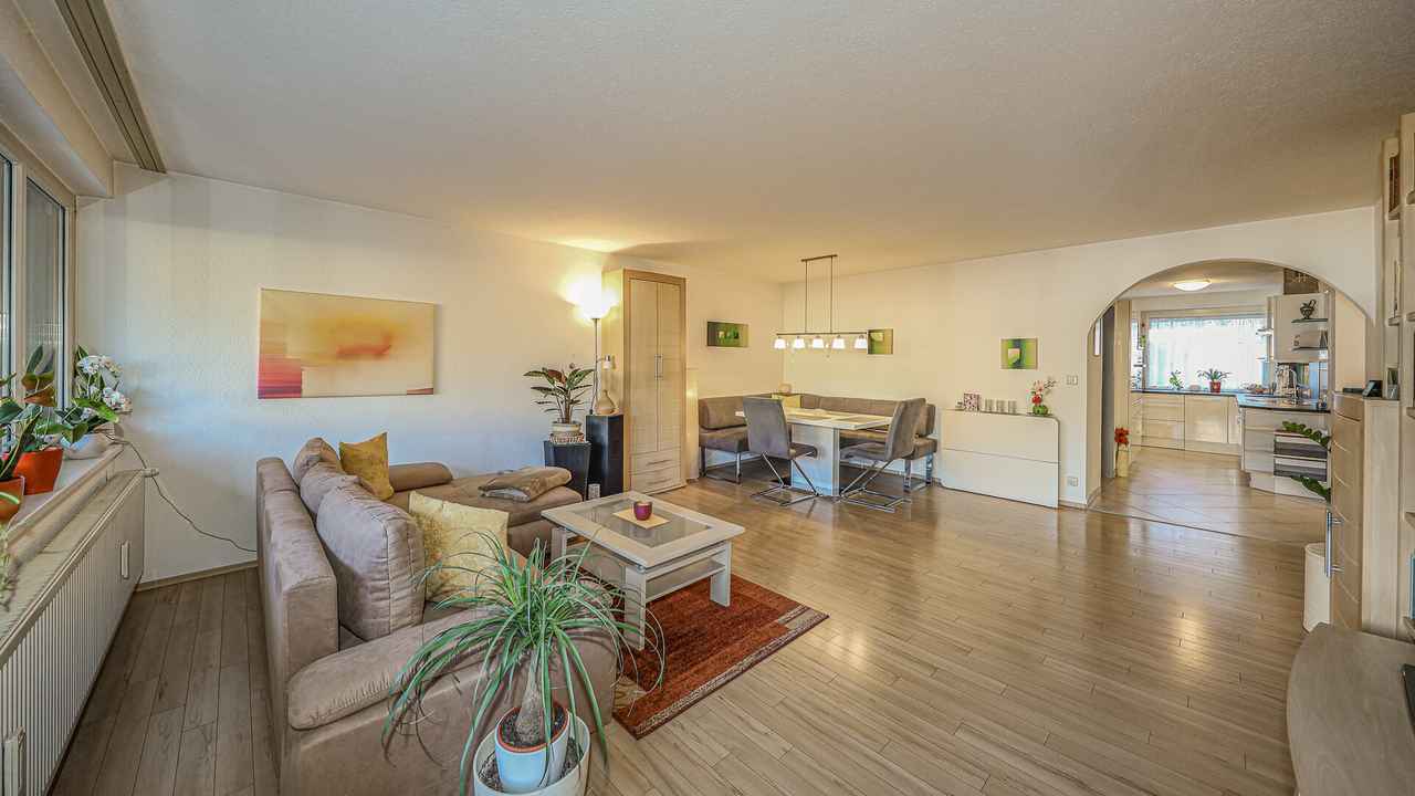 4-Zimmerwohnung in zentraler Ruhelage mit schönem Ausblick