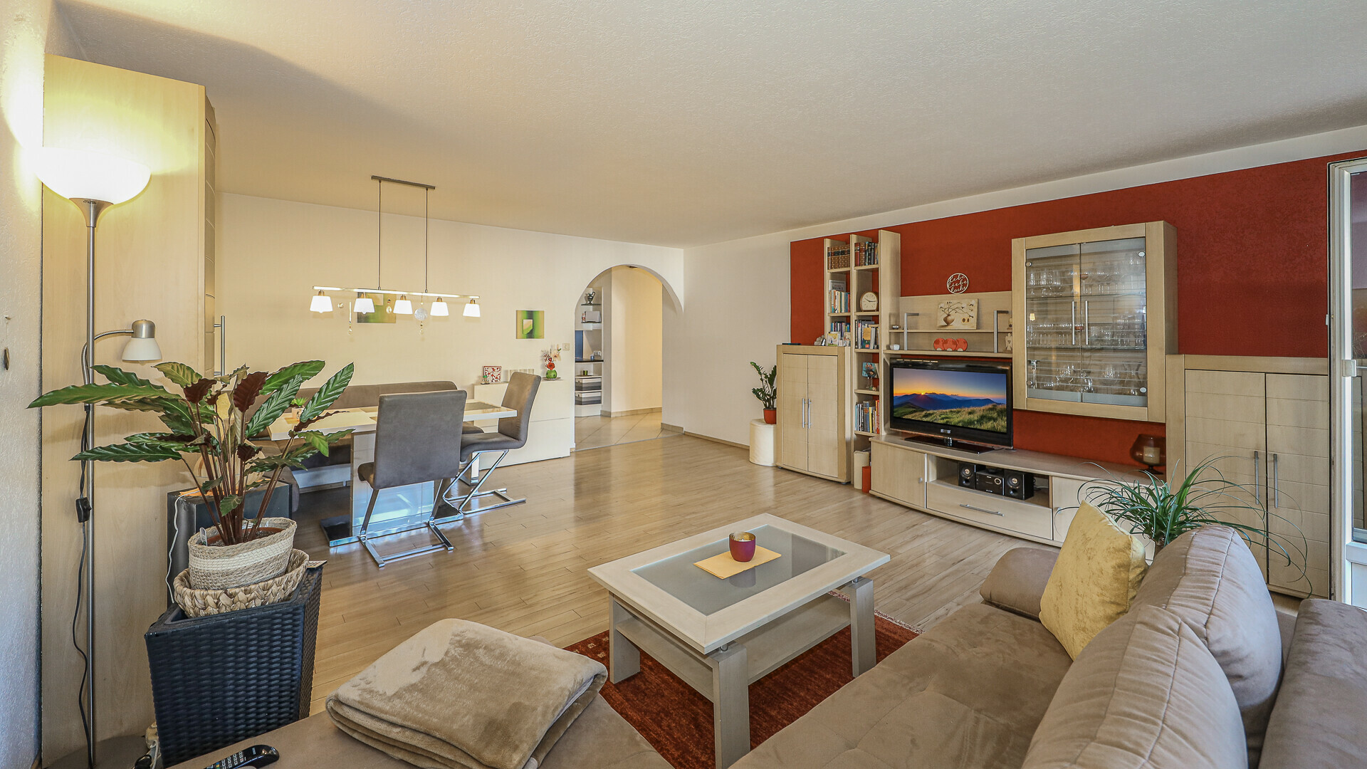 Thumbnail von 4-Zimmerwohnung in zentraler Ruhelage mit schönem Ausblick