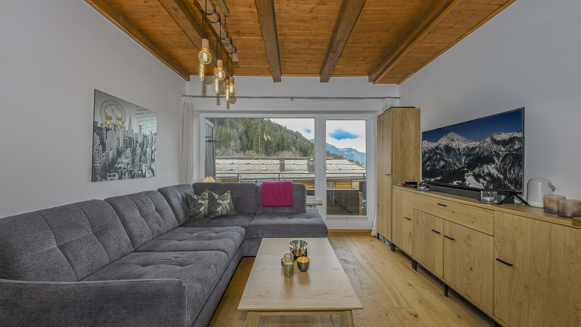 Thumbnail von Dachgeschosswohnung an der Skipiste mit Kaiserblick