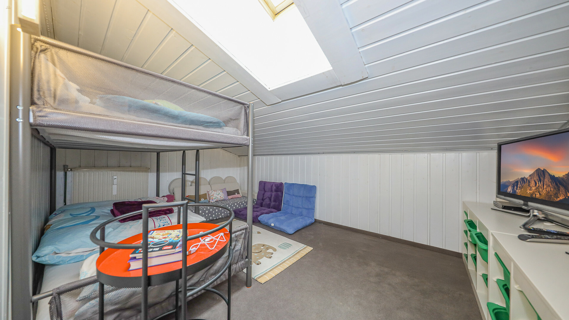 Thumbnail von Dachgeschosswohnung an der Skipiste mit Kaiserblick