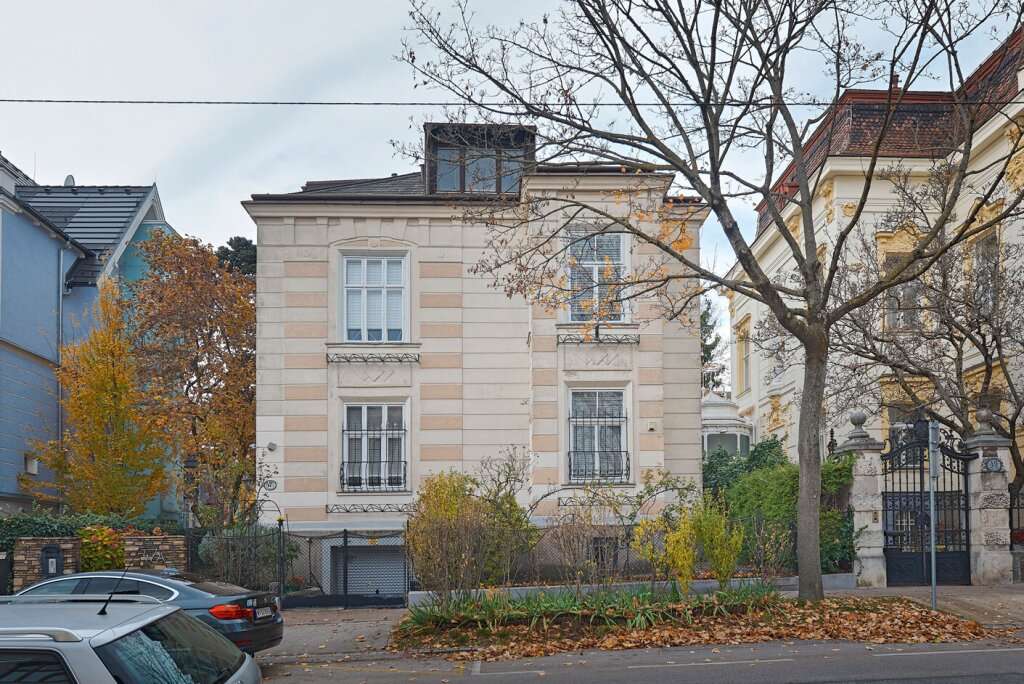 Thumbnail von Außergewöhnliche Gelegenheit! Exklusive Gründerzeit-Villa im Cottageviertel