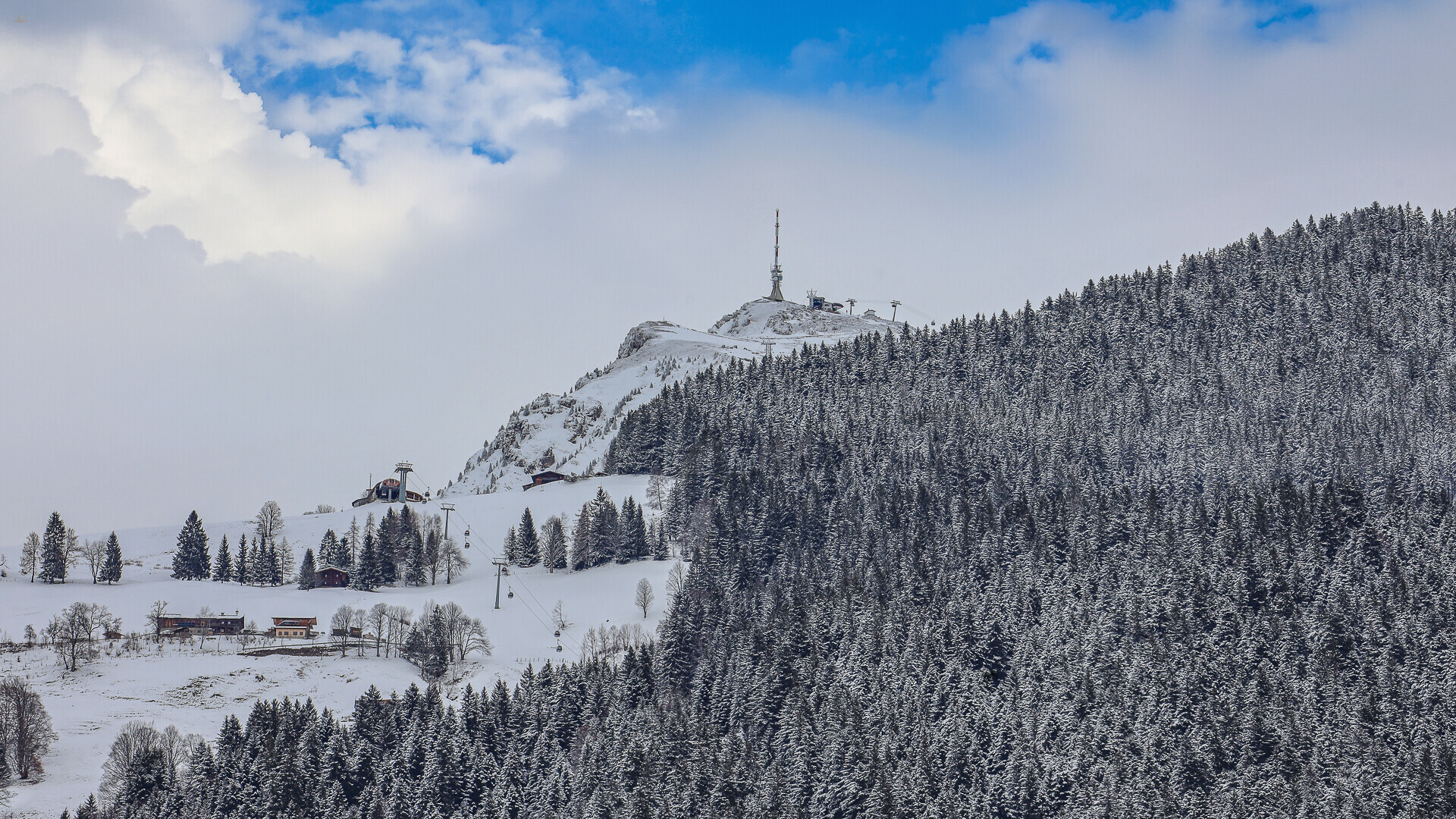 Thumbnail von Dachgeschosswohnung im Zentrum mit Panorama-Ausblick