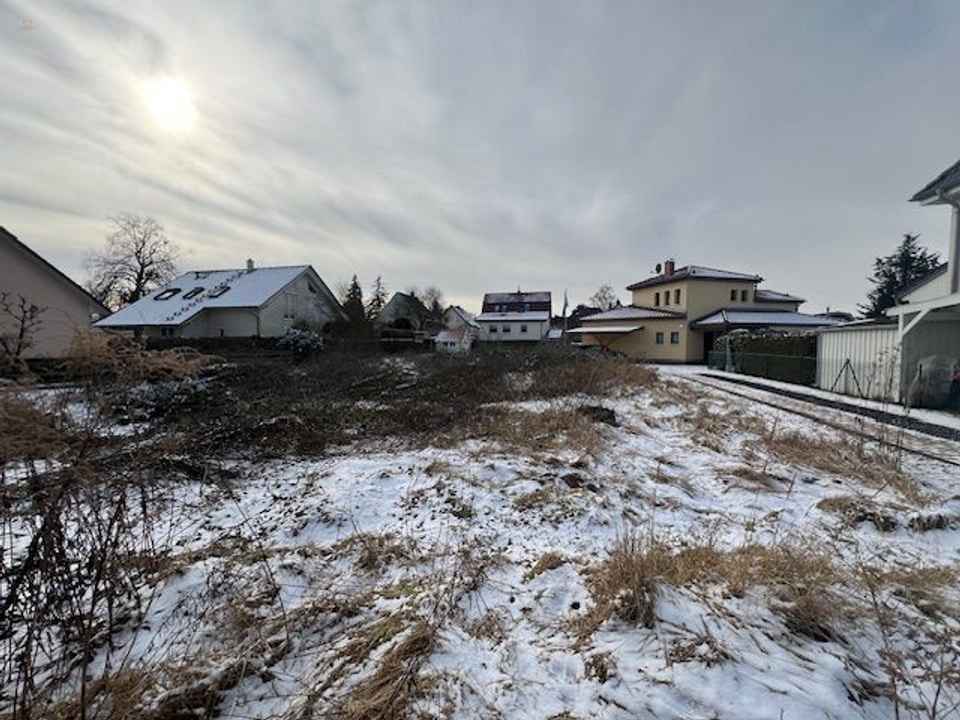 Doppelhausbaugrundstück in ruhiger Anliegerstraße in Karow