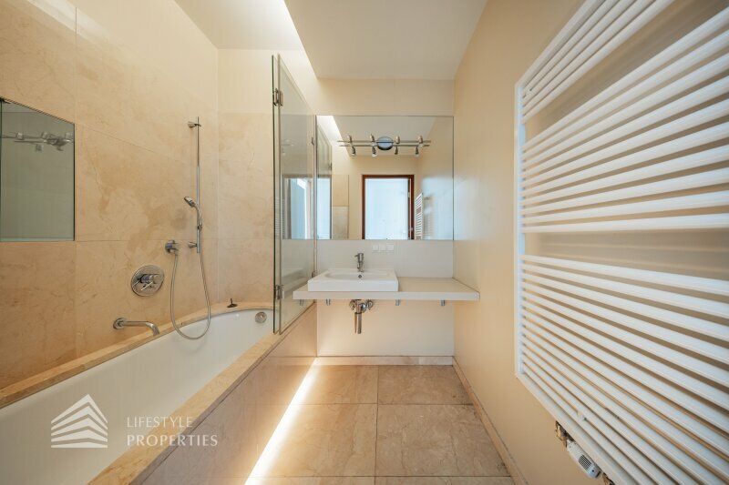 Thumbnail von Einzigartiger Blick über Wien! Garconniere mit Terrasse am Kahlenberg