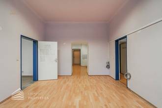 Thumbnail von Prostorná kancelář se 3 místnostmi, velkými skladovacími prostory a vlastním vjezdem, v blízkosti Landstraße