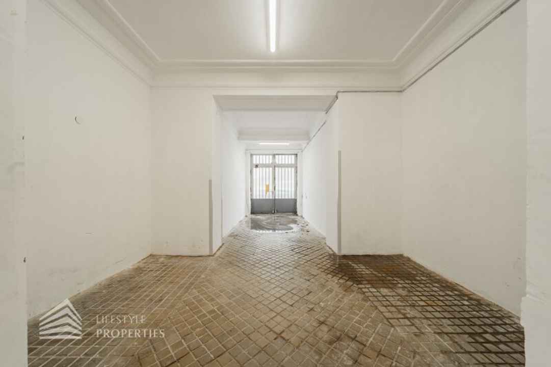 Ufficio spazioso di 3 stanze con ampi magazzini e ingresso privato, vicino a Landstraße