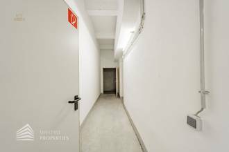 Thumbnail von Prostorná kancelář se 3 místnostmi, velkými skladovacími prostory a vlastním vjezdem, v blízkosti Landstraße