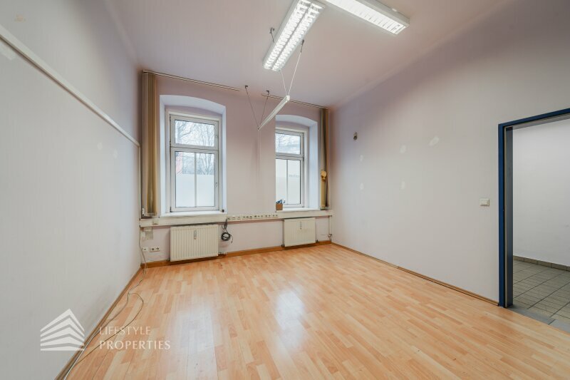 Thumbnail von Przestronne biuro 3-pokojowe z dużymi magazynami i własnym wjazdem, w pobliżu Landstraße