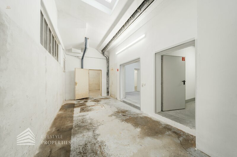 Thumbnail von Przestronne biuro 3-pokojowe z dużymi magazynami i własnym wjazdem, w pobliżu Landstraße