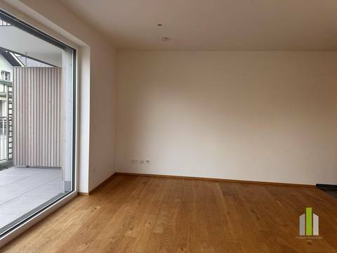 Leben in Seenähe – Moderne 2-Zimmer-Wohnung mit Terrasse & Grünstreifen