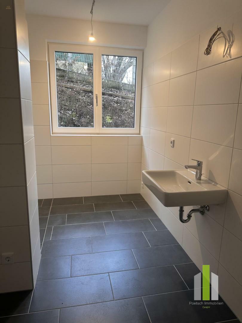 Thumbnail von Leben in Seenähe – Moderne 2-Zimmer-Wohnung mit Terrasse & Grünstreifen