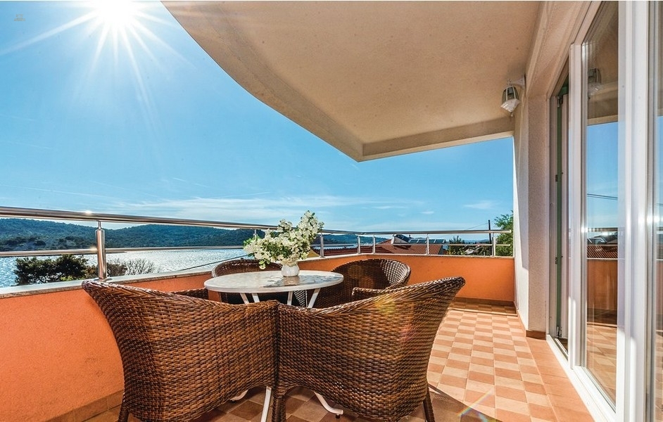 Thumbnail von Wohnung im Erdgeschoss mit wunderschönem Meerblick