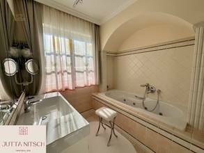 Thumbnail von Extravagante Luxusvilla mit Sauna und Hallenbad - am Waldrand von Gießhübl mit Wienblick