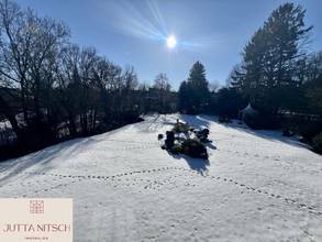 Thumbnail von Extravagante Luxusvilla mit Sauna und Hallenbad - am Waldrand von Gießhübl mit Wienblick